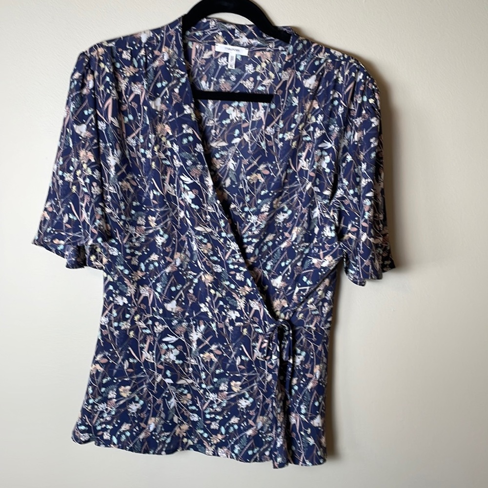 Maurices short sleeve wrap top. Size XL